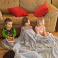 kids_watching_TV_blanket